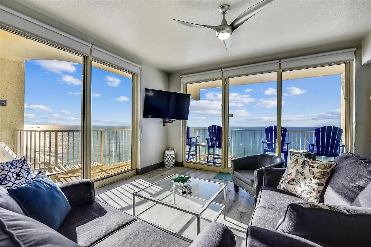 Shores of Panama: Renovated 2-Bedroom Condo with Reserved Parking Panama City Beach