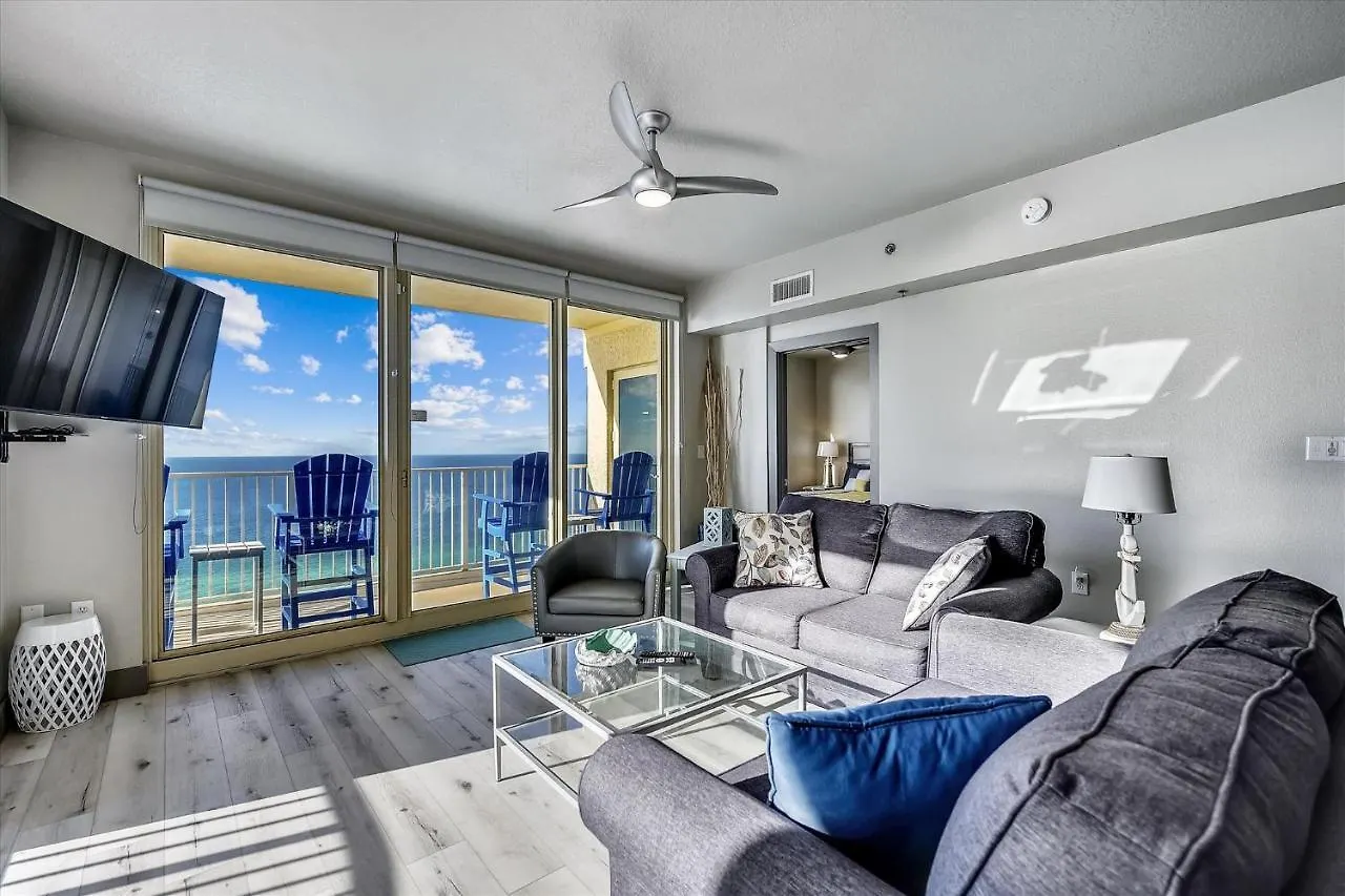 Apartment Shores of Panama: Renovated 2-Bedroom Condo with Reserved Parking Panama City Beach