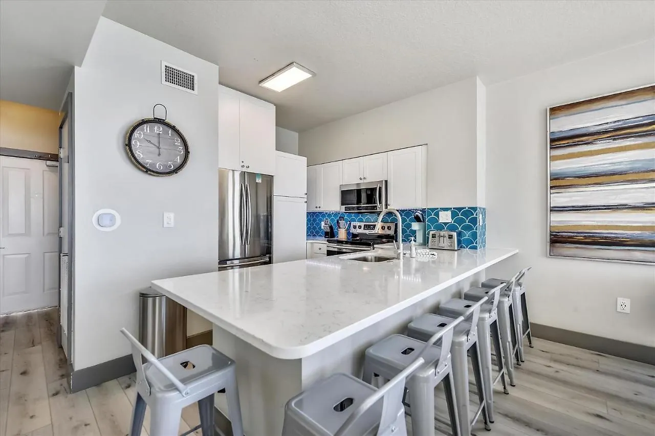 Shores of Panama: Renovated 2-Bedroom Condo with Reserved Parking Panama City Beach Apartment