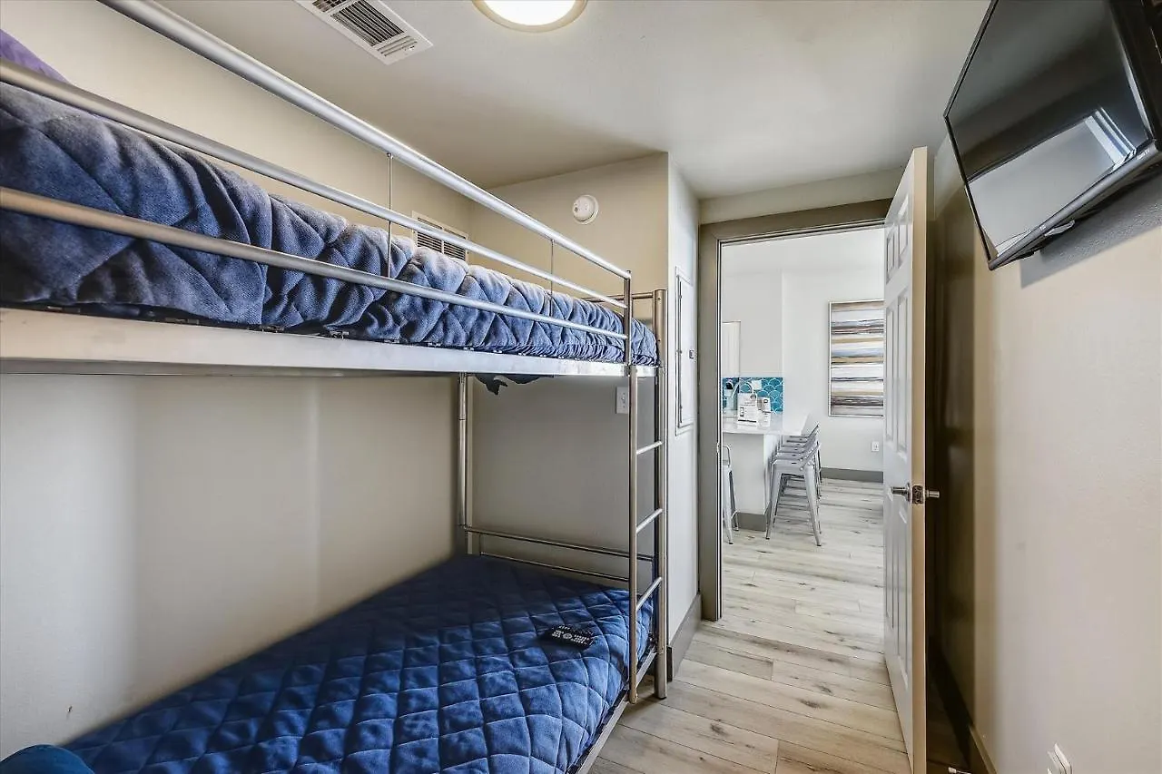 Shores of Panama: Renovated 2-Bedroom Condo with Reserved Parking Panama City Beach Apartment